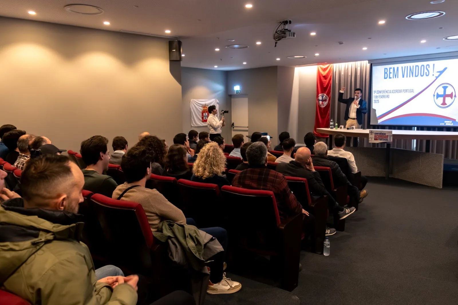 Sala cheia na conferência Acordar Portugal 2025